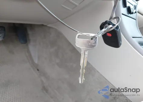 2001 Toyota Avalon Xl/Xls z USA, uszkodzony, nr VIN 4T1BF28B21U190012